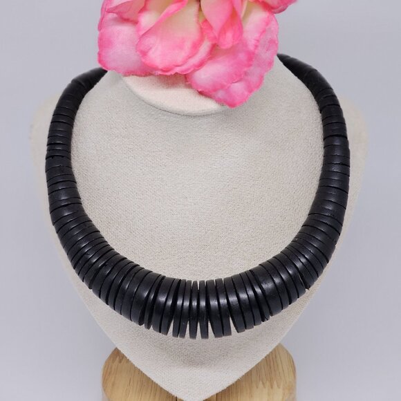 Chunky Graduated Black Wood Disc Beaded Statement Bohemian Necklace 19" - Picture 9 of 12